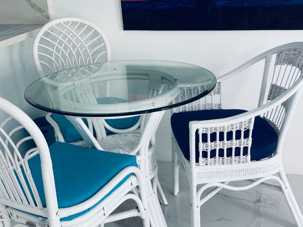 Luxury White Loft On Ocean Drive-south With A View Apartamento Miami Beach